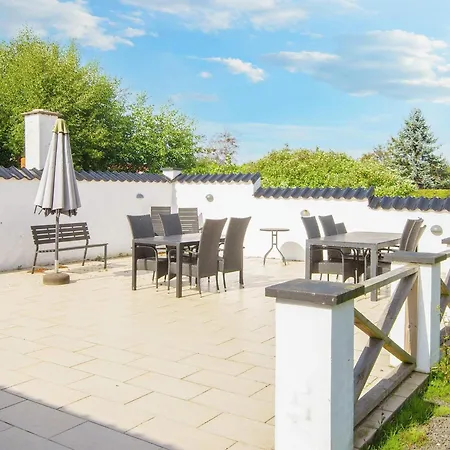 10 Person In Grenaa-by Traum Grenå